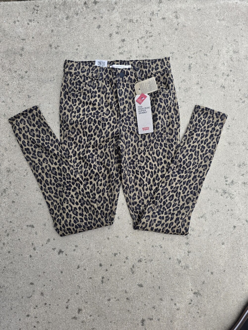 Levi's Skinny Jeans in Tan and Black Leopard Print
